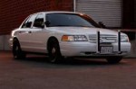 2004-ford-crown-victoria-police-interceptor-36.JPG.jpg
