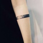 Simple-Yet-Strong-Line-Tattoo-Designs-76.jpg