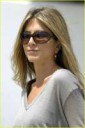 jennifer-aniston-memorial-day-2007-13