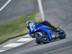 2020YamahaR1cornering.jpg