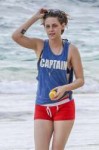 Kristen-Stewart-Alicia-Cargile-Hawaii-Pictures.jpg