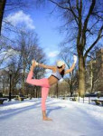 dancers-pose-nycpretty-snow-yoga-athleta-bliazzard.jpg
