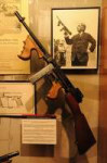 800px-Thompson-SMG-M1928.jpg