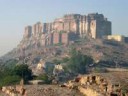 1280px-MehrangarhFort.jpg