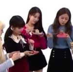 wonyoung not eating her food -.mp4