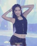 yeji-ryujin-itzy-v0-tcxe2l95abbf1.webp