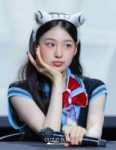 250705-BENI-AT-FIRST-FANSIGN-EVENT-documents-13.jpeg