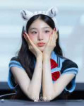 250705-BENI-AT-FIRST-FANSIGN-EVENT-documents-23.jpeg