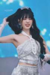 250712-wonyoung-berlin-lollapalooza-v0-9sgd1h5oxicf1.webp