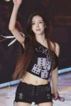 itzy-yuna-v0-4z27cjltntmh1.webp