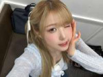 Hitomi (8).jpg