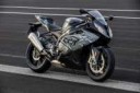 2016-BMW-S1000RR-Front-Three-Quarter-09.jpg