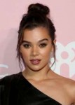 hailee-steinfeld-at-variety-hitmakers-awards-in-los-angeles[...].jpg