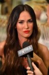 megan-fox-at-forever-21-in-glendale-2.jpg