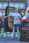 emma-roberts-runs-errands-in-los-angeles-0.jpg