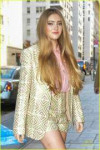 willow-shields-nyc-outing-planet-hollywood-04.jpg