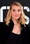 sophie-nelisse-at-close-special-screening-in-london-5.jpg