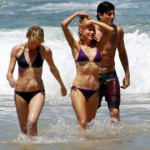 Naomi-Watts-Robin-Wright-Bikini-Pictures.jpg