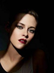 Kristen-Stewart-Noir-et-Blanc-de-Chanel-makeup-collection-c[...].jpg