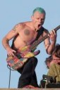 Flea+Red+Hot+Chili+Peppers+Rooftop+Concert+-pfSubD7c1Ol.jpg