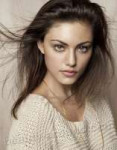 23phoebetonkin.jpg