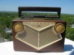 Vintage-Motorola-AM-Portable-Tube.jpg