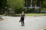 Jessie-Stands-Alone-in-The-Walking-Dead-Season-6-Episode-5.jpg