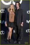 eliza-taylor-thomas-mcdonell-the-100-photo-call-madrid-03.jpg