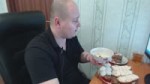 вареные яйца, котлеты, торт. Рубрика Новости.webm