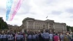 What a sight! - - Dozens of aircraft fly over Buckingham Pa[...].mp4