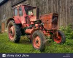 old-tractor-GJMEFJ.jpg