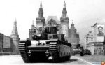 T-35-2-na-parade-v-Moskve.-7-noyabrya-1933.jpg