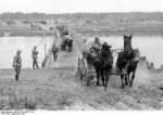 BundesarchivBild101I-318-0071-16A,Polen,bespannteEinheitenb[...].jpg