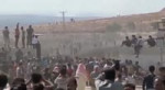 Syrian citizens crossing the border with Turkey at Atma vil[...].mp4