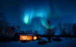 house-under-aurora-northern-lights-bx-2880x1800.jpg