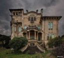31db863504049a014876f0d9990da506--haunted-mansion-haunted-h[...].jpg