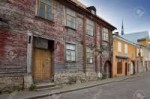14272713-old-houses-on-the-old-city-streets-tallinn-estonia[...].jpg