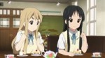 [anime]k-on-муги-ворует-клубнику.webm