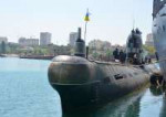 Ukrainian Navy Foxtrot Class Zaporozhye Diesel Electric Sub[...].jpg