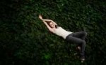 TwilightBellaSwan(KristenStewart)lying.jpg