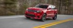 2018-Jeep-Grand-Cherokee-Trackhawk-front-three-quarter-in-m[...].jpg