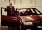 Un Alfa Romeo 164 Twin Spark di colore rosso fu lultima aut[...].jpg