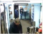 17.09.18 местный анон в пивнушке двачёвское пиво.webm