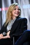 chloe-moretz-at-the-peripheral-panel-at-new-york-comic-con-10-08-2022-5.jpg