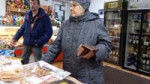 За всех, стоящих в очереди за бабками высказался, отомстил.mp4