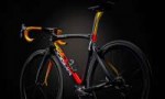 2018Pinarello-Dogma-F10gradient-fade-carbon-road-race-bikes[...].jpg