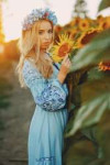 girl-sunflowers1157-7484.jpg