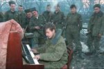 RusskiesoldatyigrayutGroznyjChechnya.RF.28yanvarya1995goda1.jpg