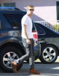 Ryan-Gosling-wearing-Persol-714-Sunglasses-1.jpg