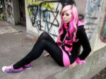 ira-vampira-scene-queen-emo-girl-pink-black-hair-sitemodel-[...].jpg